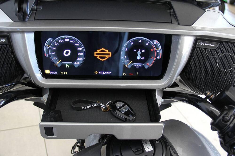 Harley-Davidson CVO Street Glide (2023) (9)