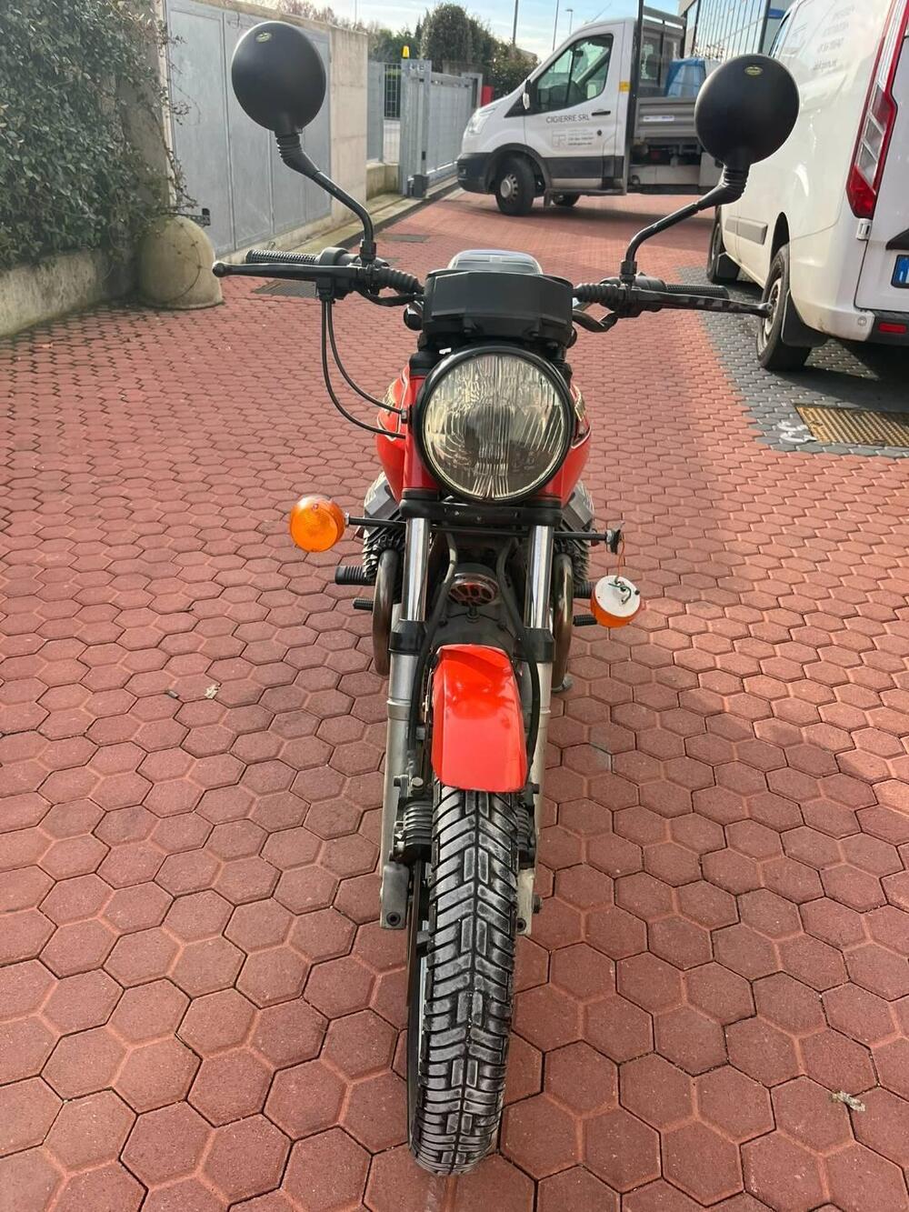 Moto Guzzi V35 (4)