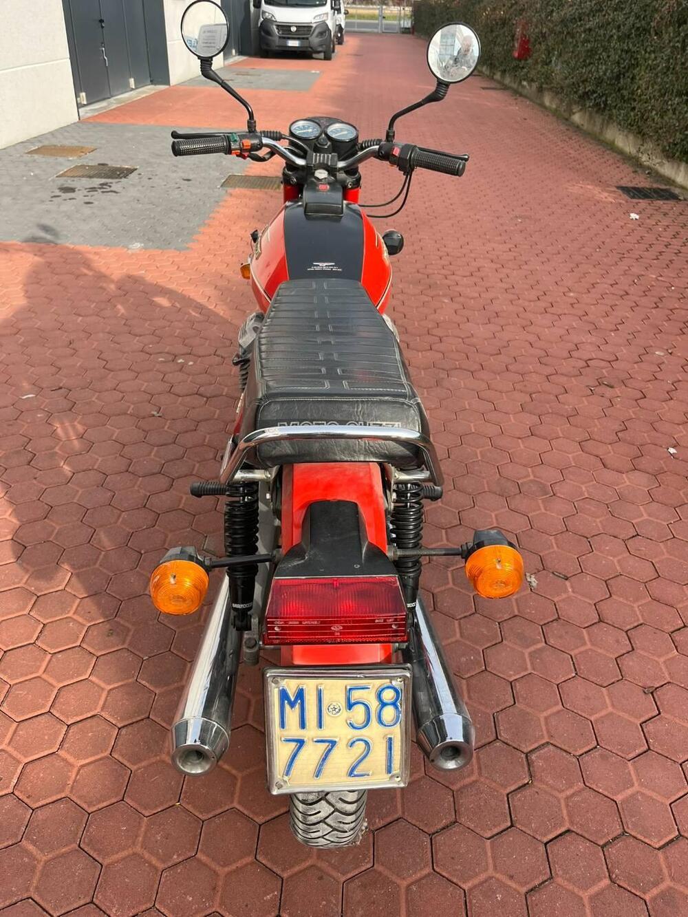 Moto Guzzi V35 (12)