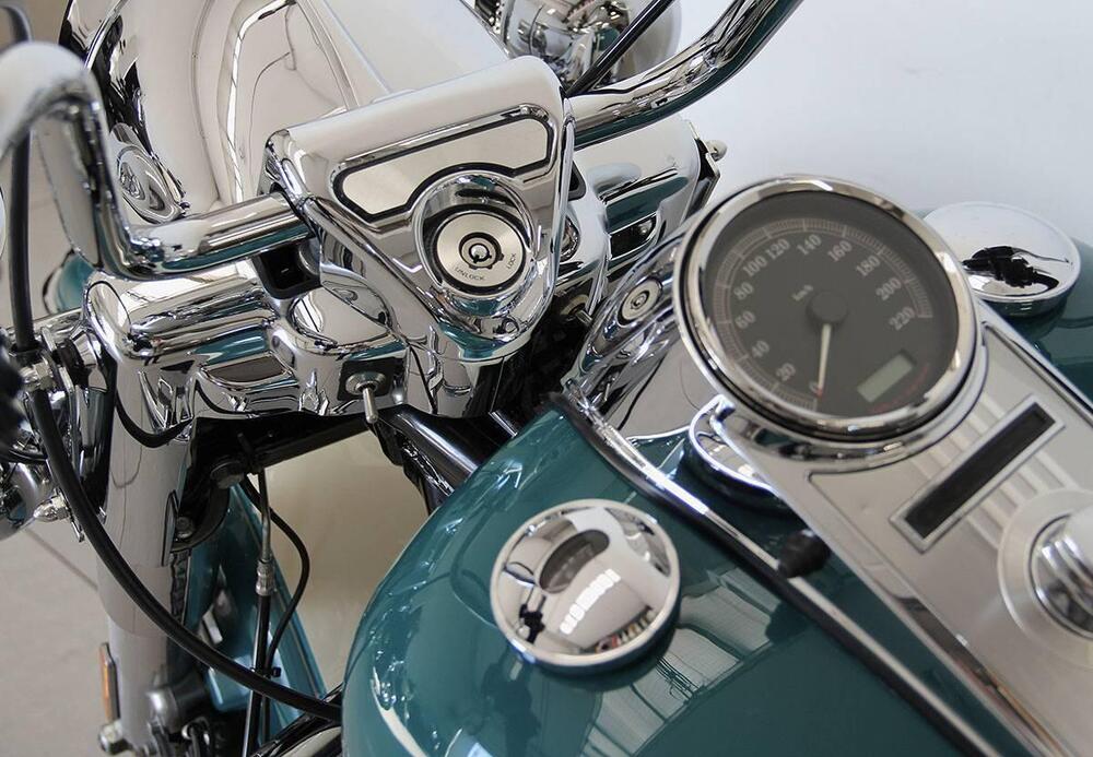 Harley-Davidson 1584 Road King Classic (2007 - 11) - FLHRCI (16)