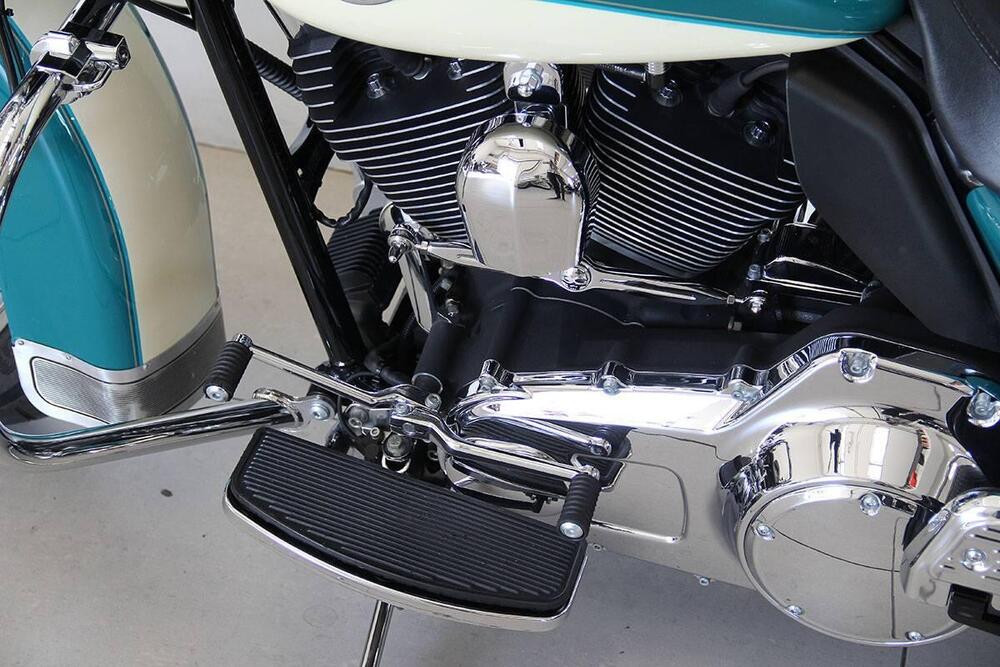 Harley-Davidson 1584 Road King Classic (2007 - 11) - FLHRCI (17)