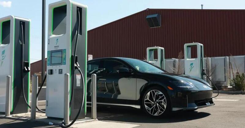 Auto elettriche usate: per la prima volta costano meno delle ibride plug-in, ma il mercato &egrave; ancora marginale