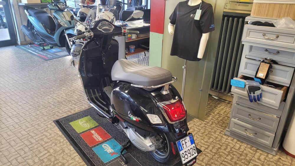 Vespa GTS 300 (2023 - 24) (4)