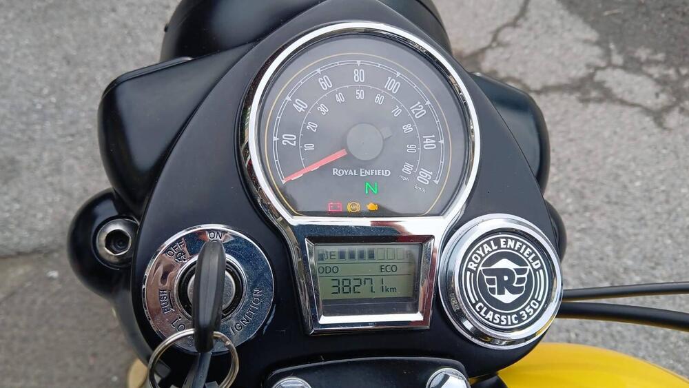 Royal Enfield Classic 350 (2021 - 26) (4)