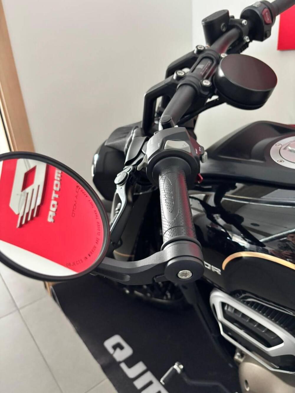 QJ Motor SRV 400 VS (2026) (4)