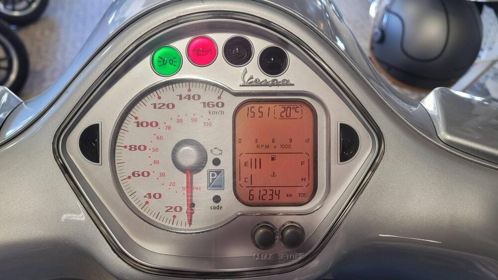 Vespa GTS 250 i.e. (5)