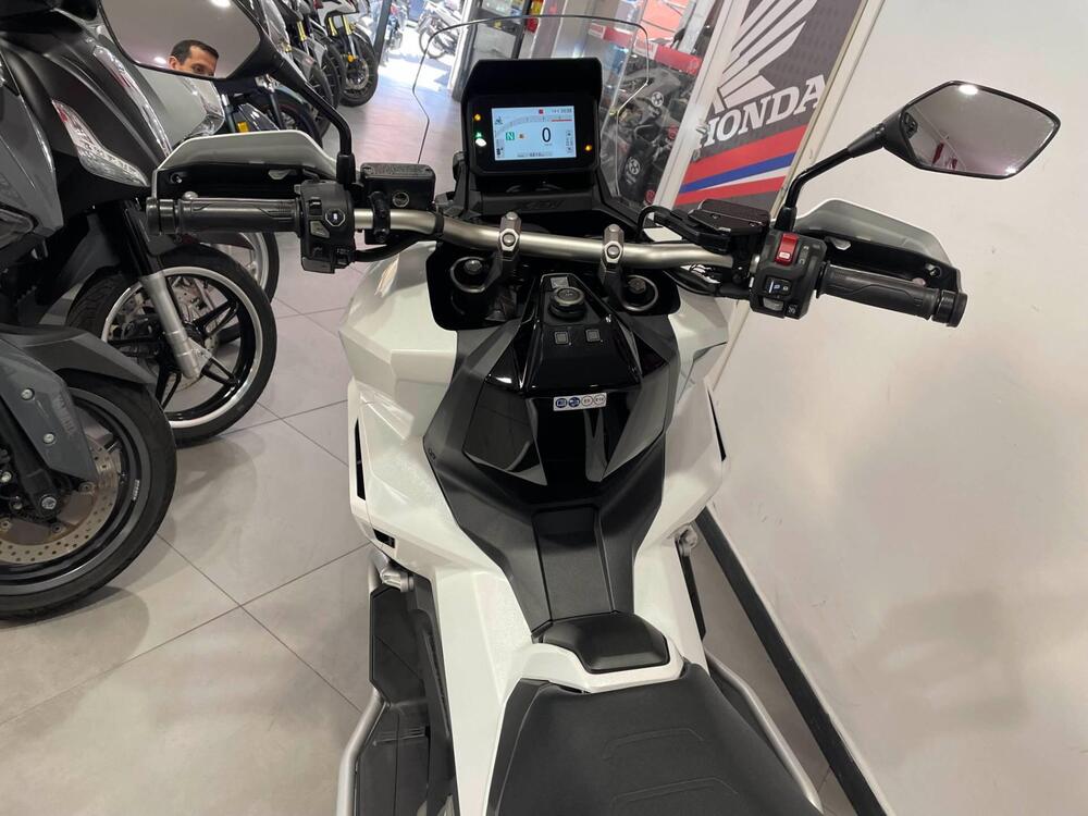 Honda X-ADV 750 Gravel (2025 - 26) (7)