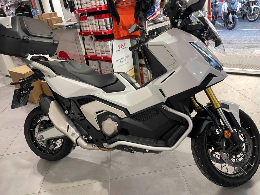 Honda X-ADV 750 Gravel (2025 - 26) (2)