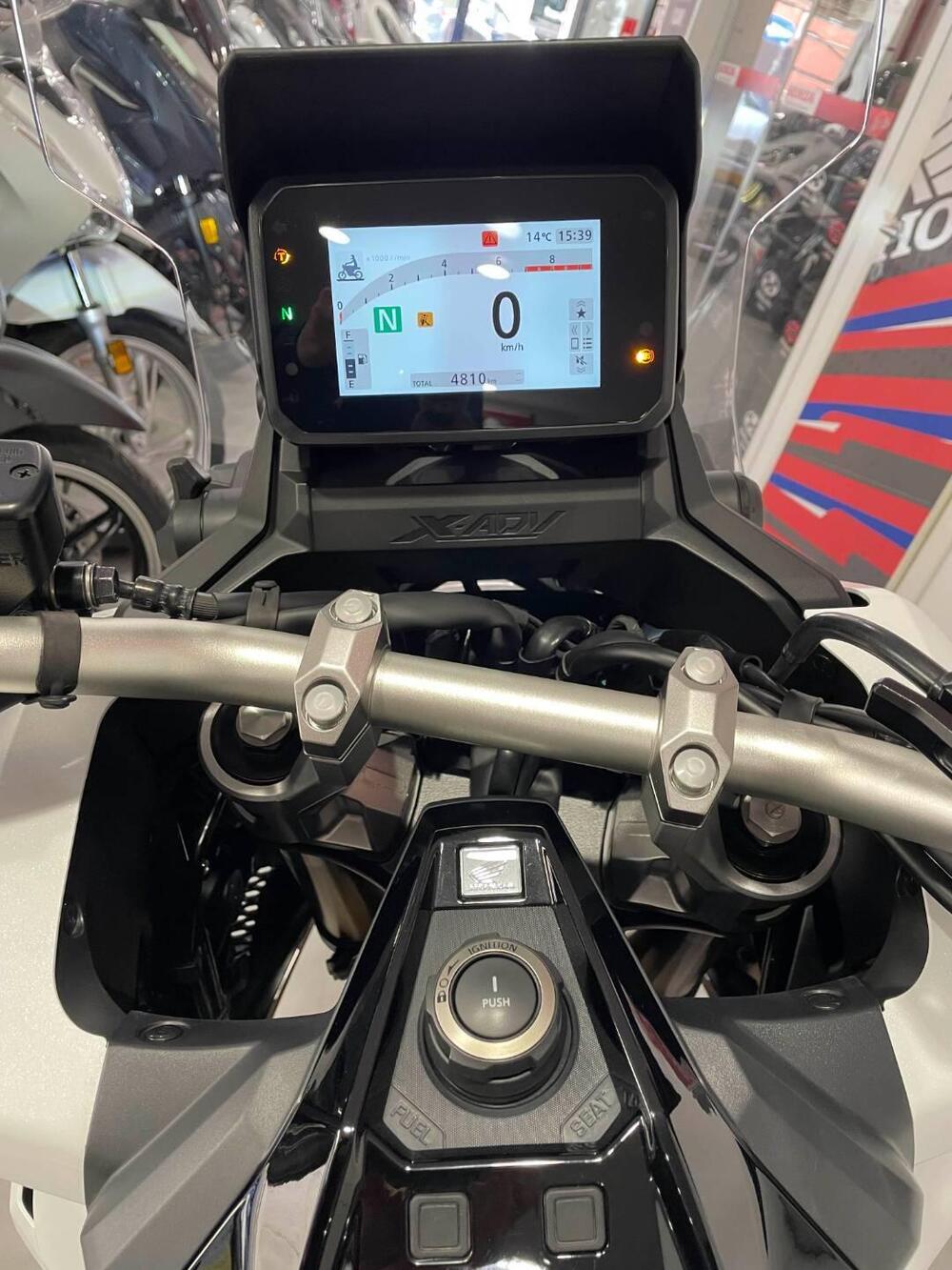 Honda X-ADV 750 Gravel (2025 - 26) (10)