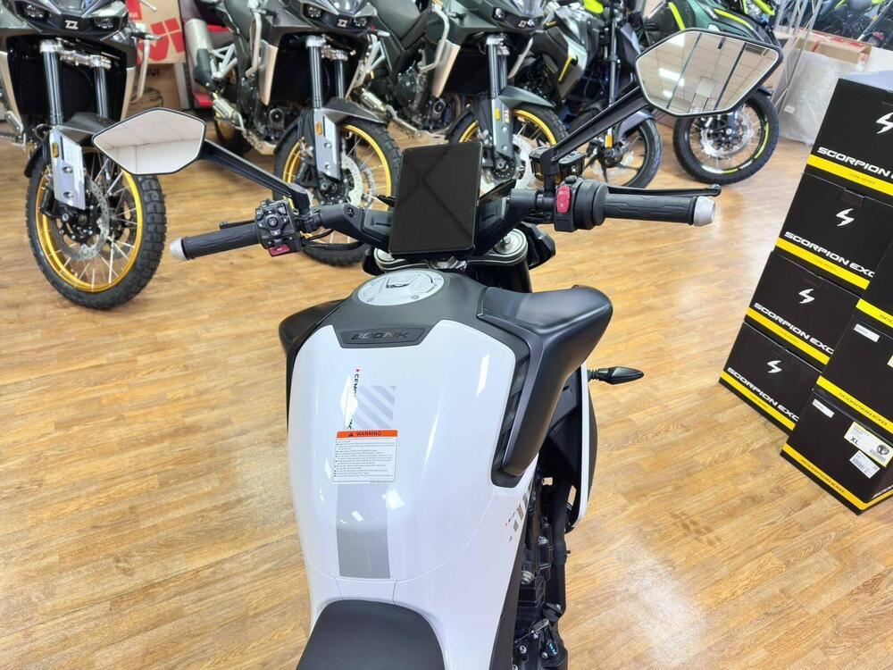 CFMOTO 800NK Advanced (2023 - 26) (2)