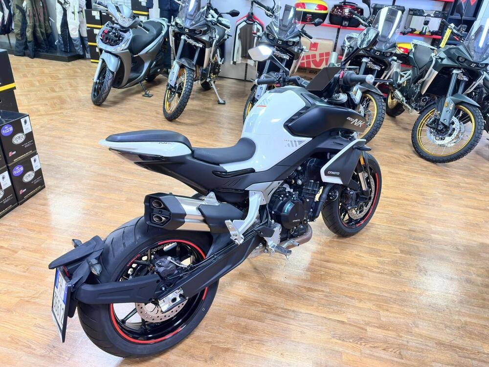 CFMOTO 800NK Advanced (2023 - 26) (7)