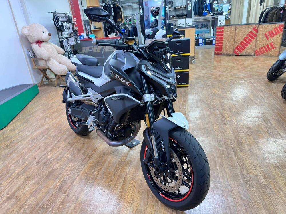 CFMOTO 800NK Advanced (2023 - 26)