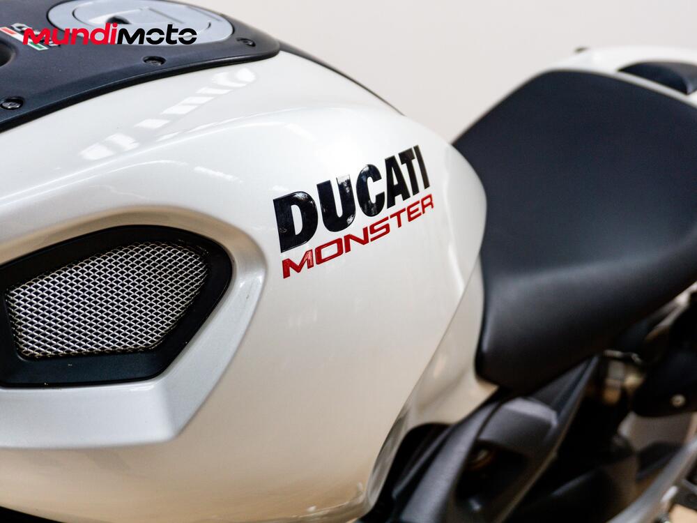 Ducati Monster 1100 S (2009-10) (11)