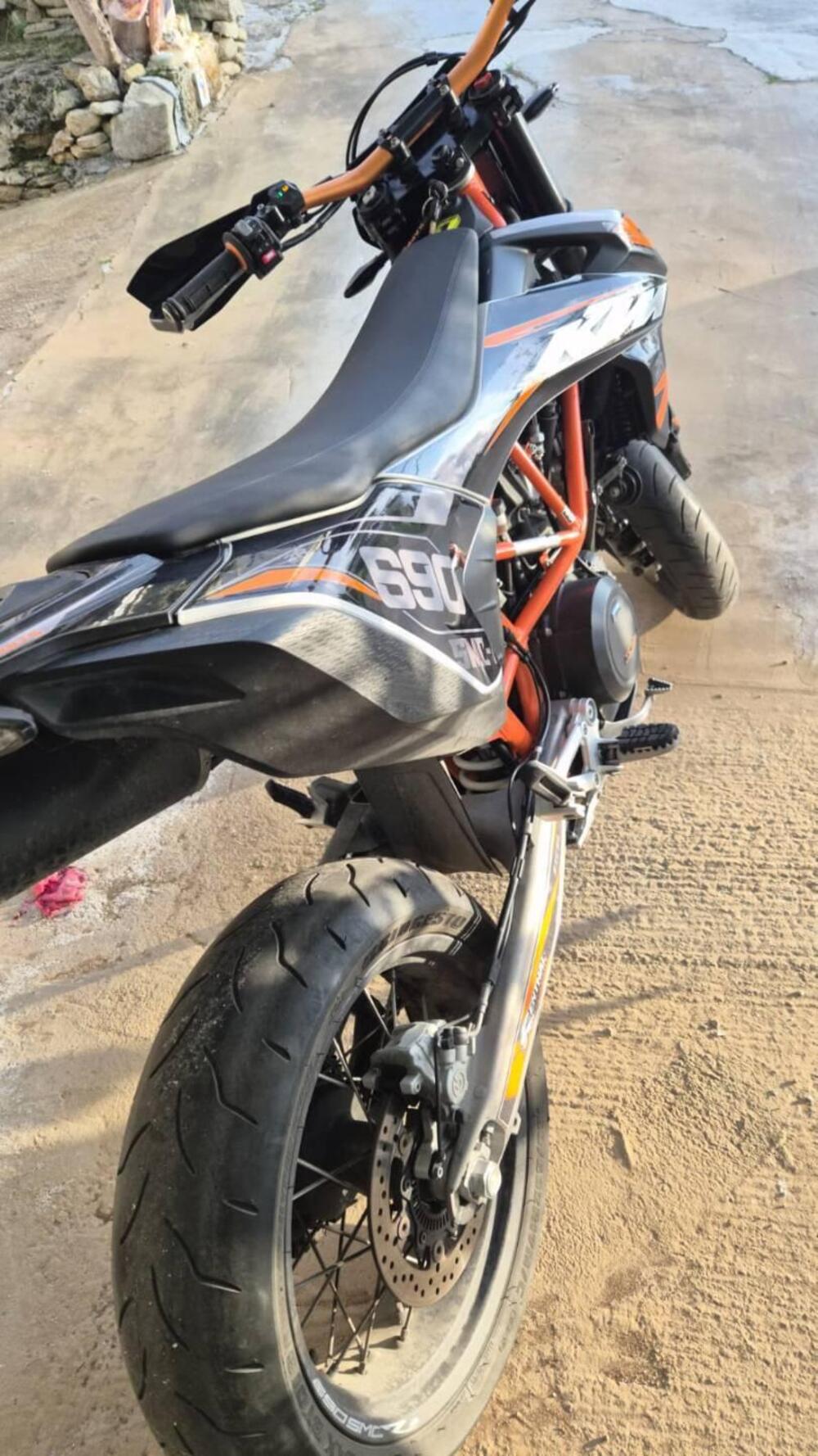 KTM 690 SMC R (2019 - 20) (7)