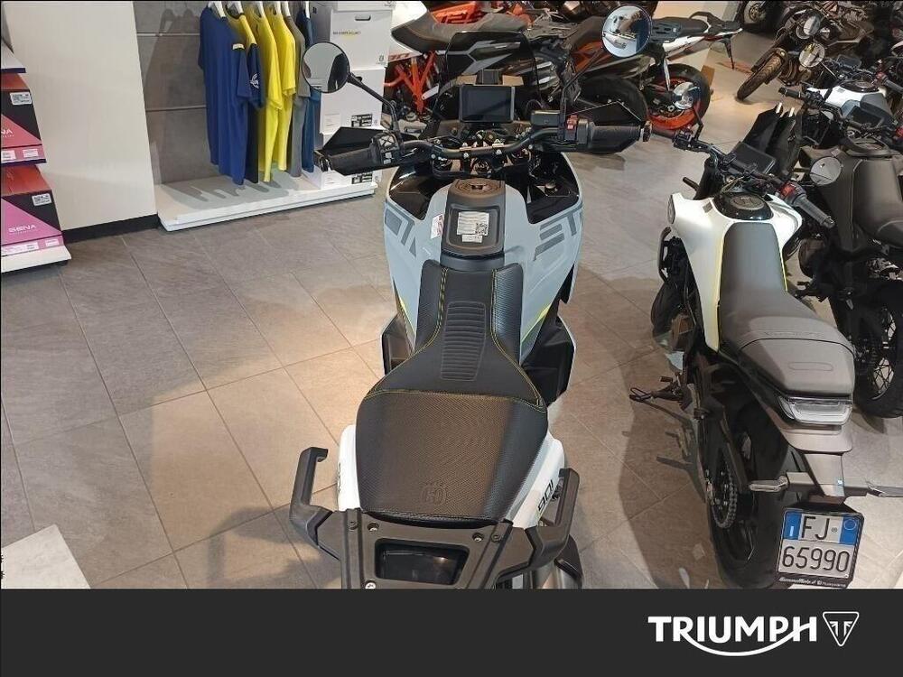 Husqvarna Norden 901 (2022 - 26) (3)