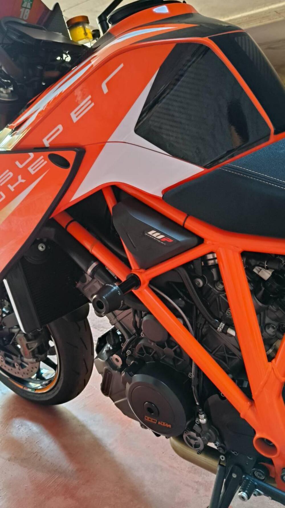 KTM 1290 Super Duke R ABS (2014 - 16) (6)