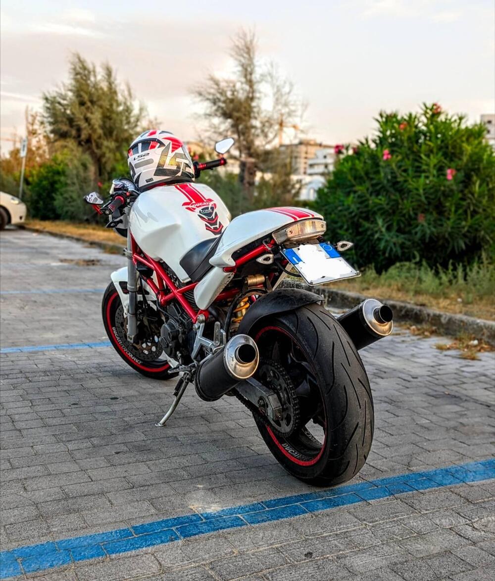 Ducati Monster 600 Dark (1998 - 01) (5)