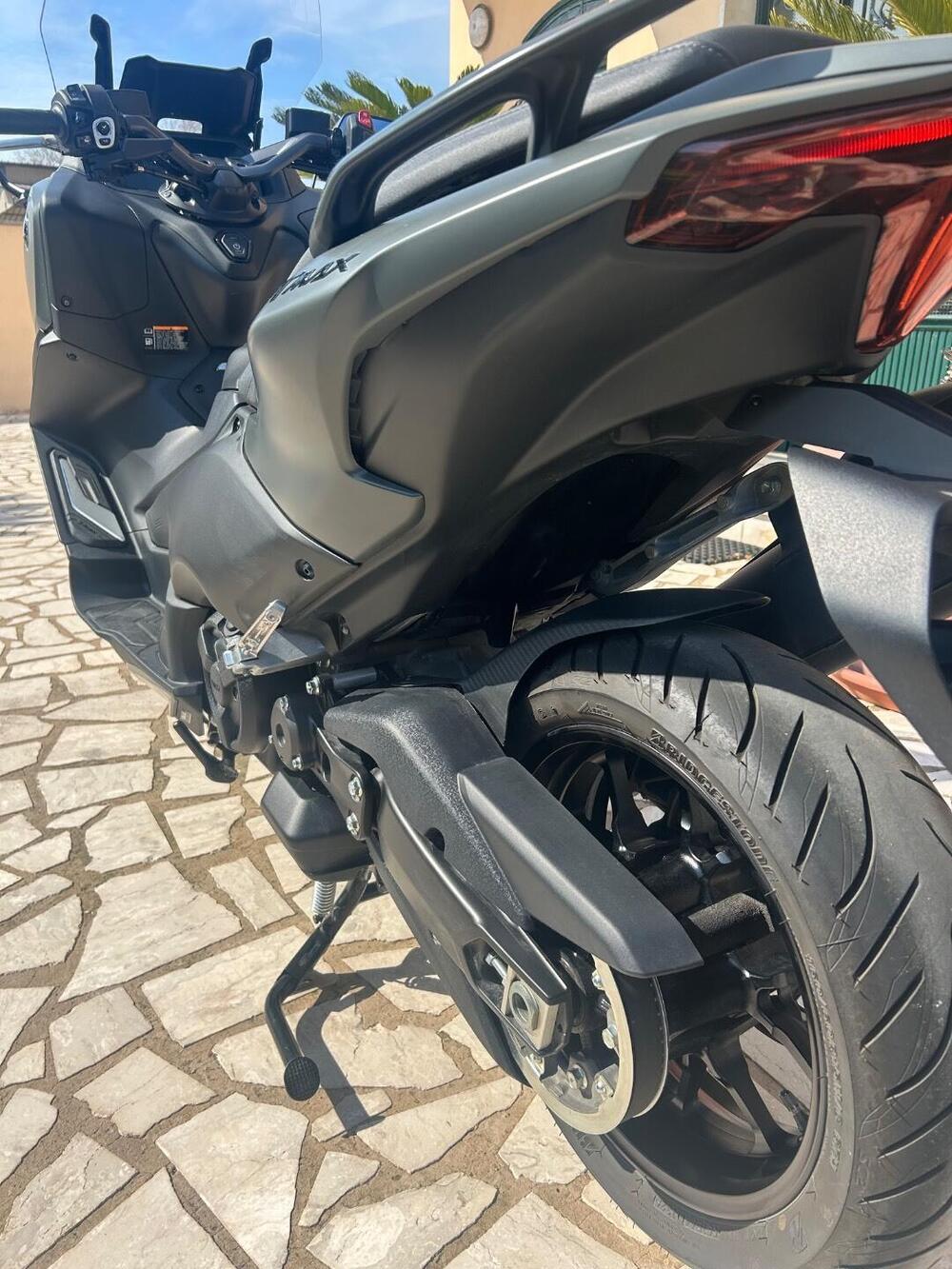 Yamaha T-Max 560 Tech Max (2025 - 26) (6)