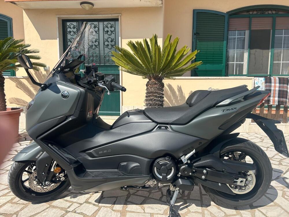 Yamaha T-Max 560 Tech Max (2025 - 26) (3)