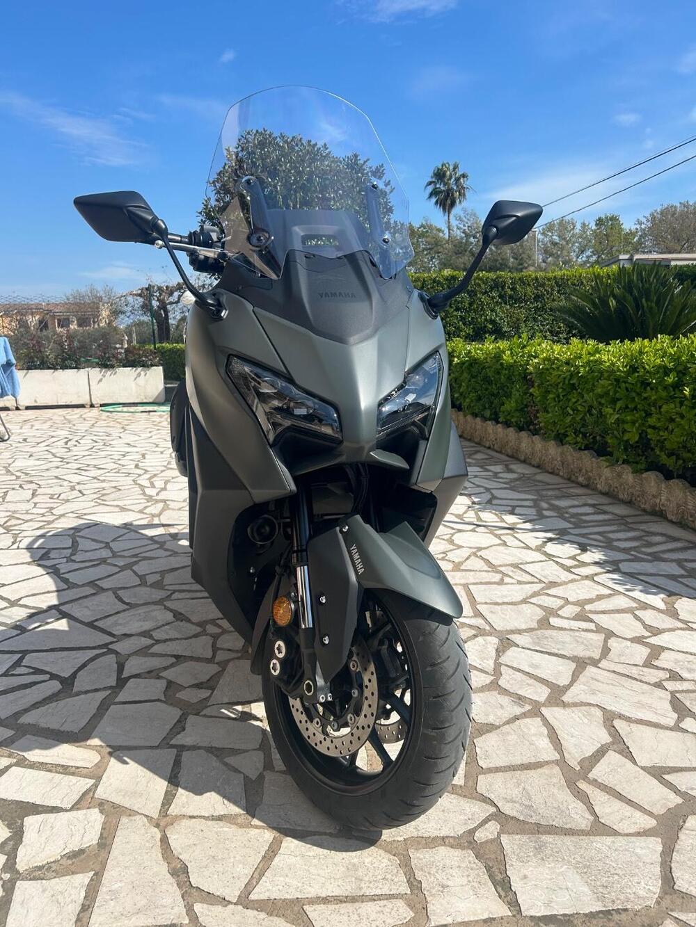 Yamaha T-Max 560 Tech Max (2025 - 26) (5)