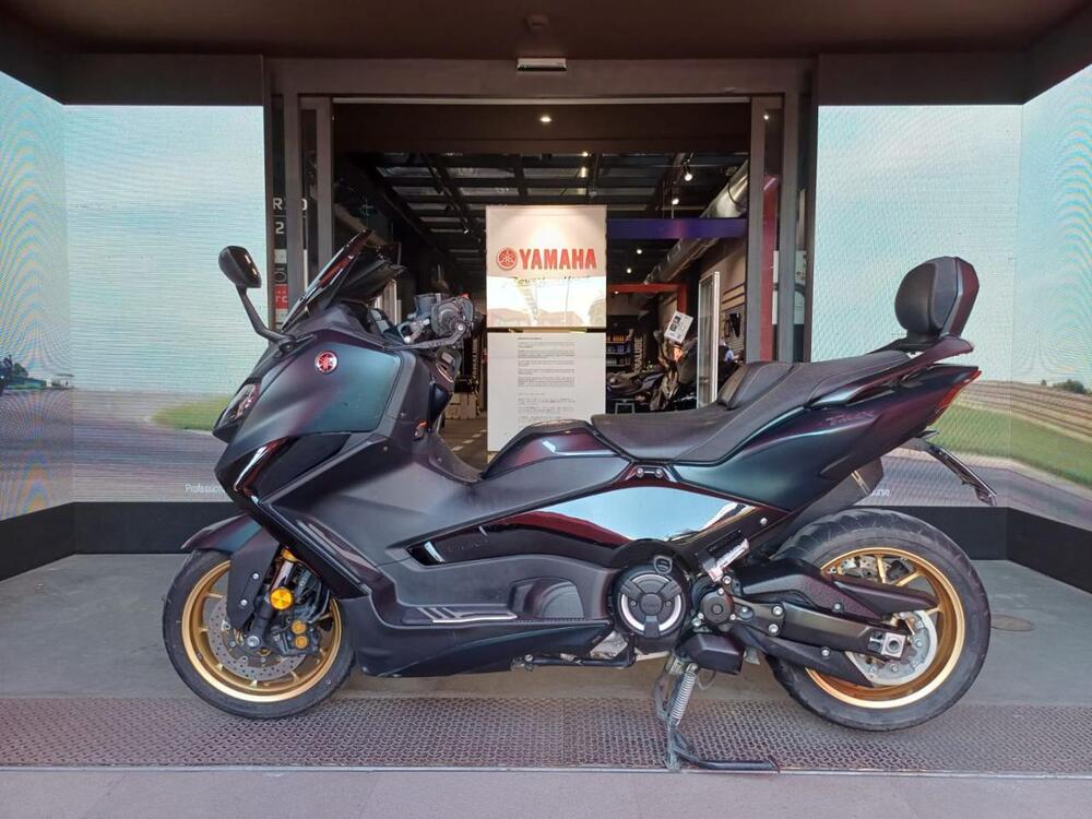 Yamaha T-Max 560 Tech Max (2020) (2)