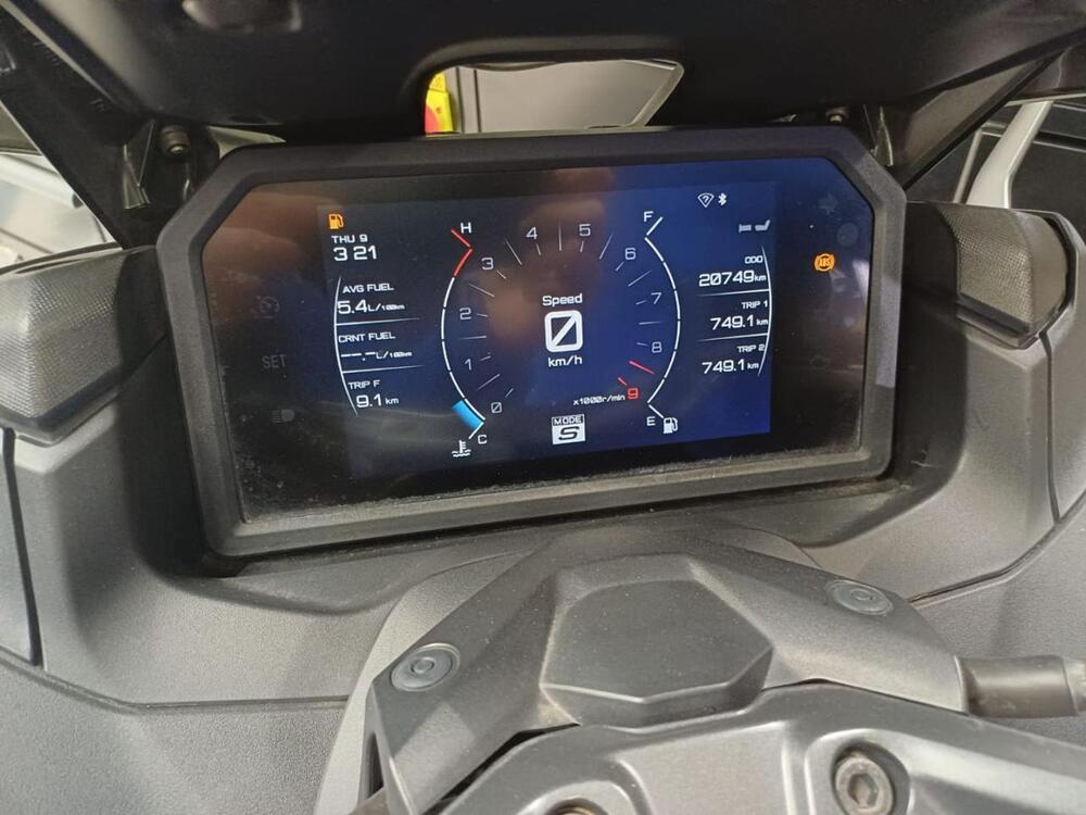 Yamaha T-Max 560 Tech Max (2020) (5)