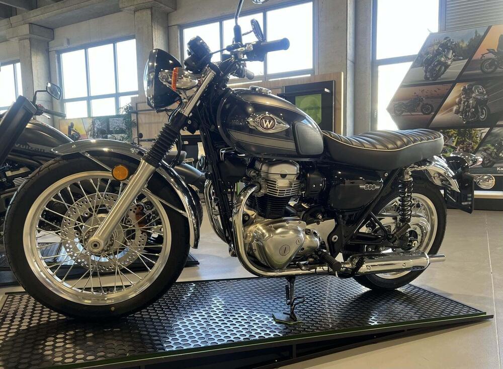 Kawasaki W 800 (2021 - 26) (2)