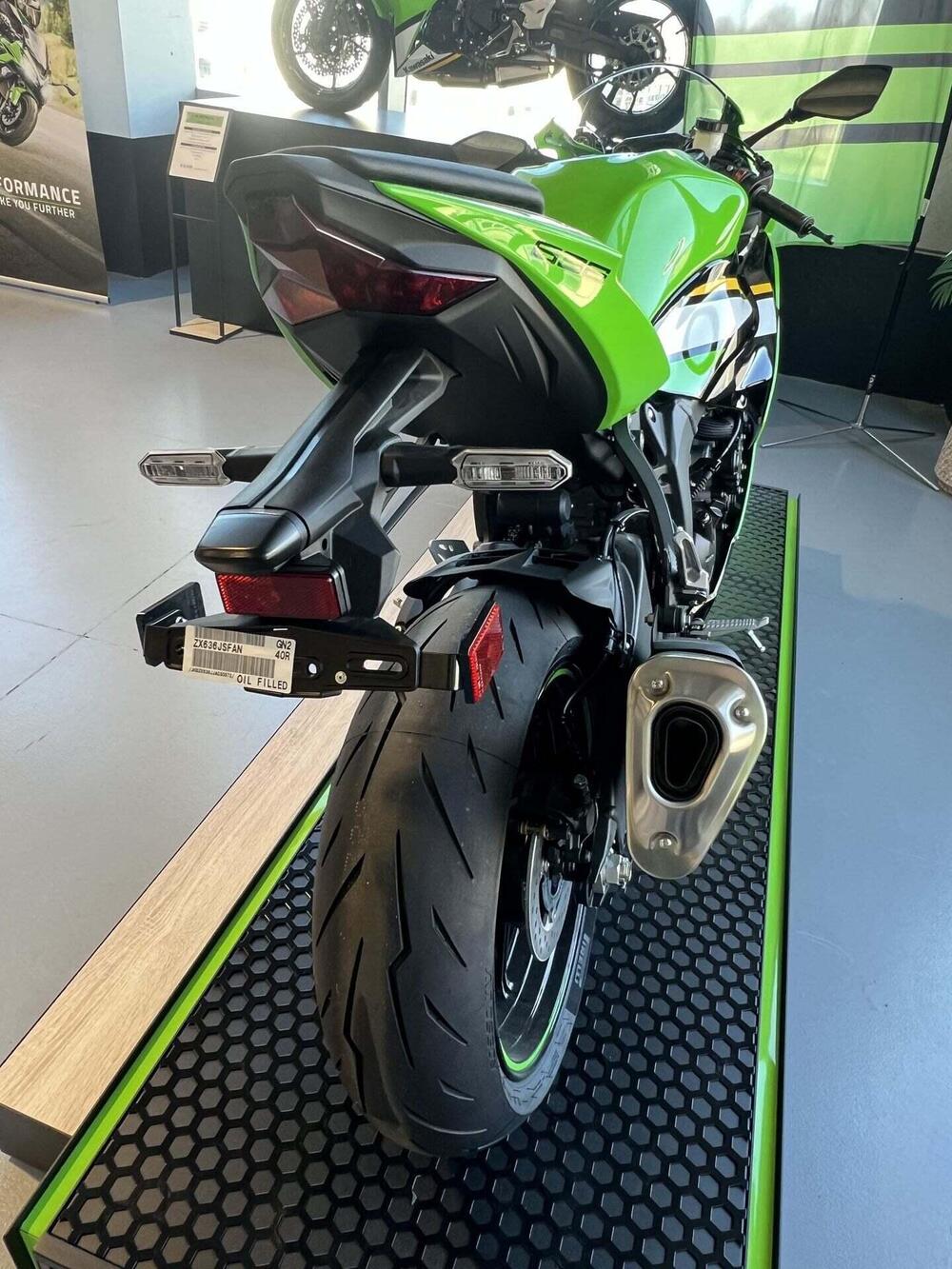 Kawasaki Ninja 636 ZX-6R (2024 - 26) (4)