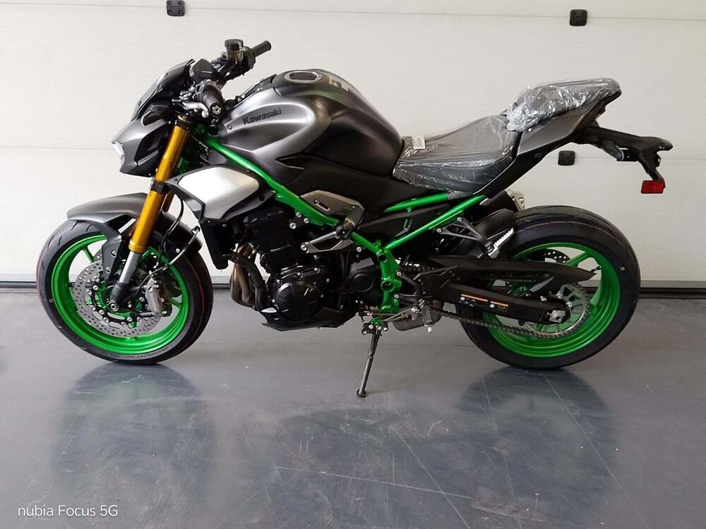 Kawasaki Z 900 SE (2025 - 26) (2)