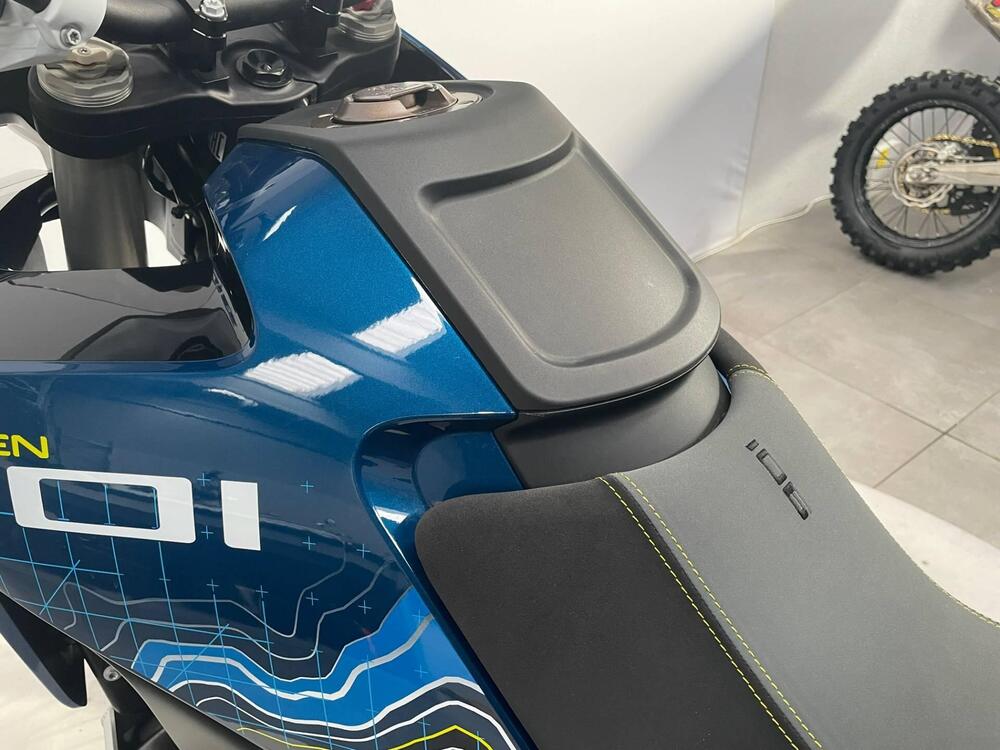 Husqvarna Norden 901 Expedition (2023 - 24) (17)