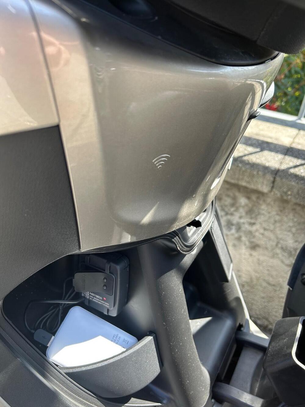 Piaggio Beverly 400 ABS-ASR (2021 - 24) (5)