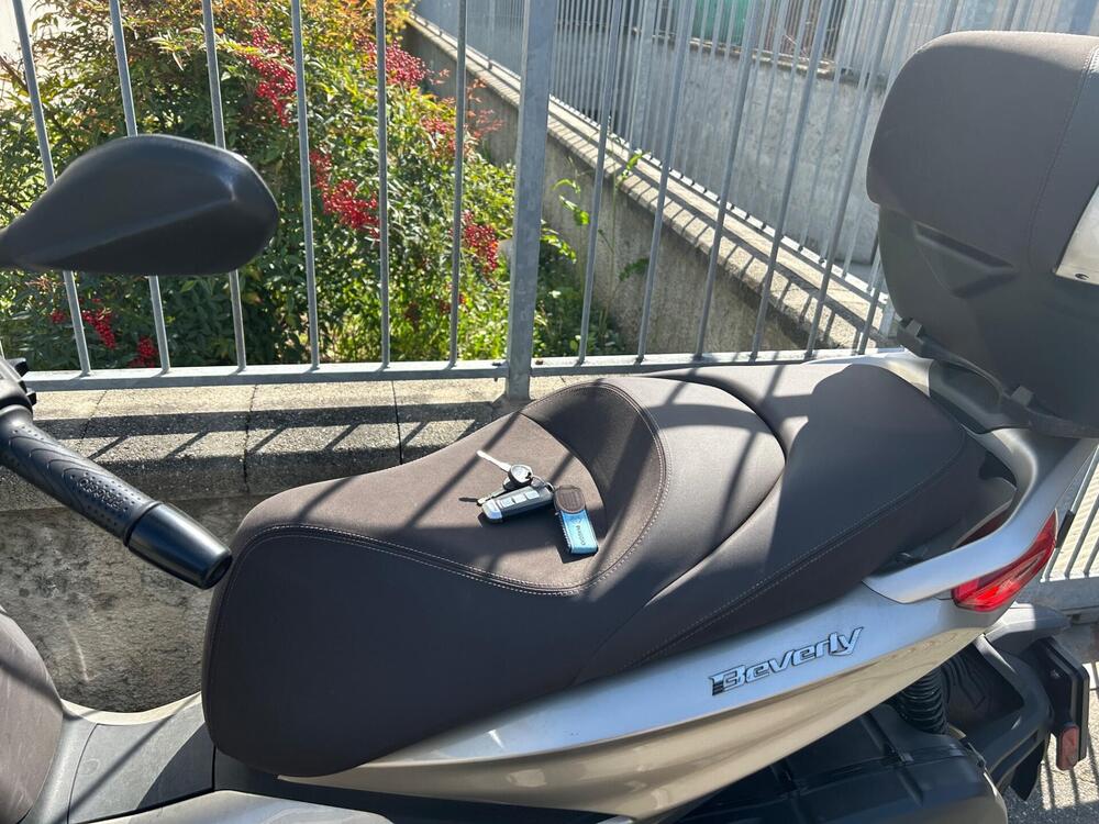 Piaggio Beverly 400 ABS-ASR (2021 - 24) (6)