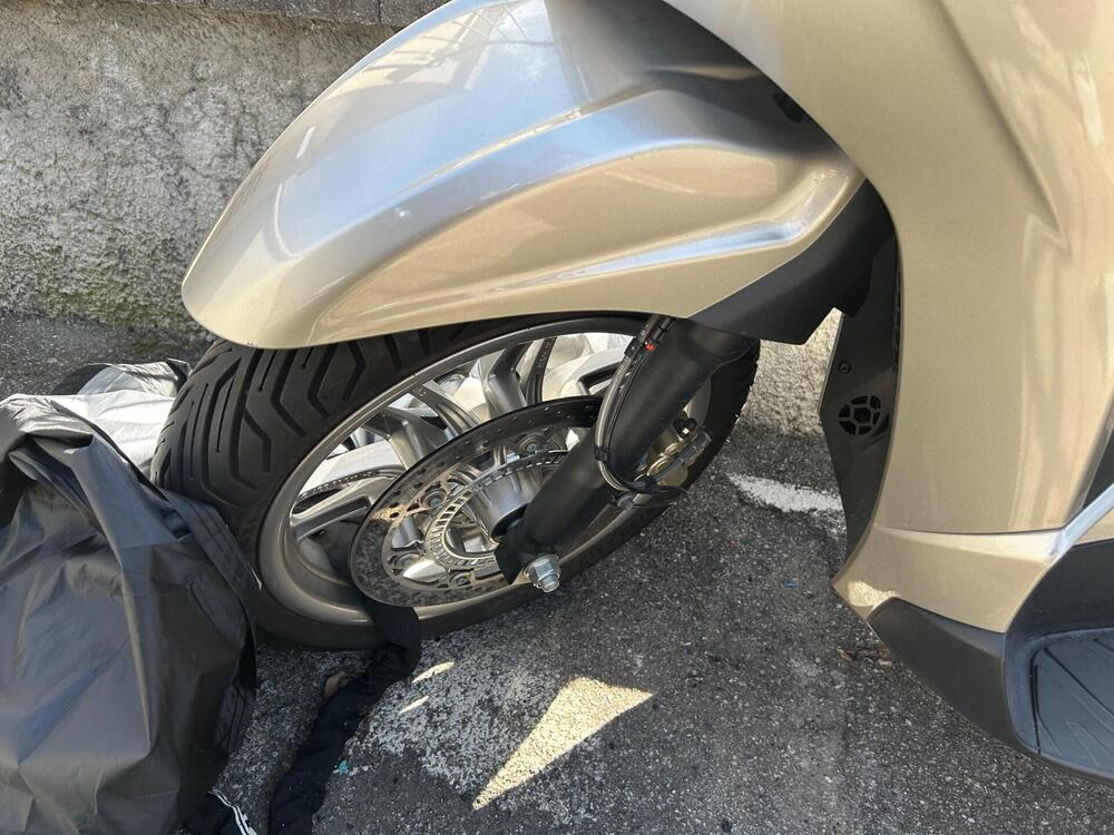 Piaggio Beverly 400 ABS-ASR (2021 - 24) (7)