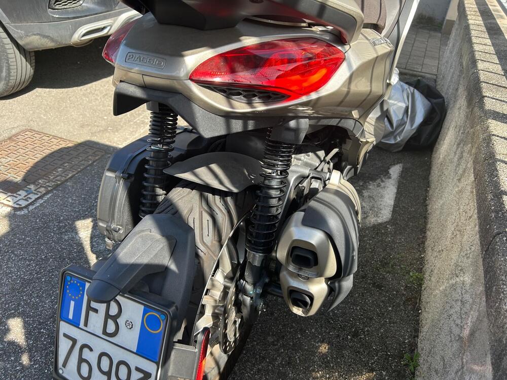 Piaggio Beverly 400 ABS-ASR (2021 - 24) (9)