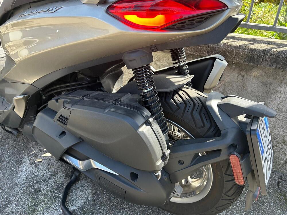 Piaggio Beverly 400 ABS-ASR (2021 - 24) (10)