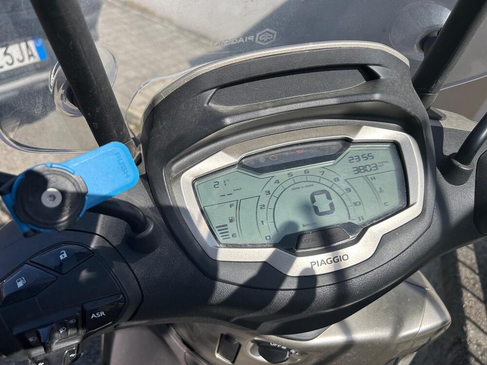 Piaggio Beverly 400 ABS-ASR (2021 - 24) (12)