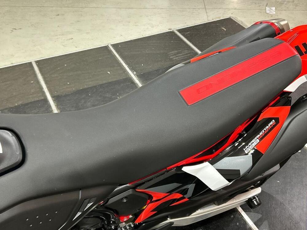 Ducati Hypermotard 698 Mono RVE (2024 - 26) (11)