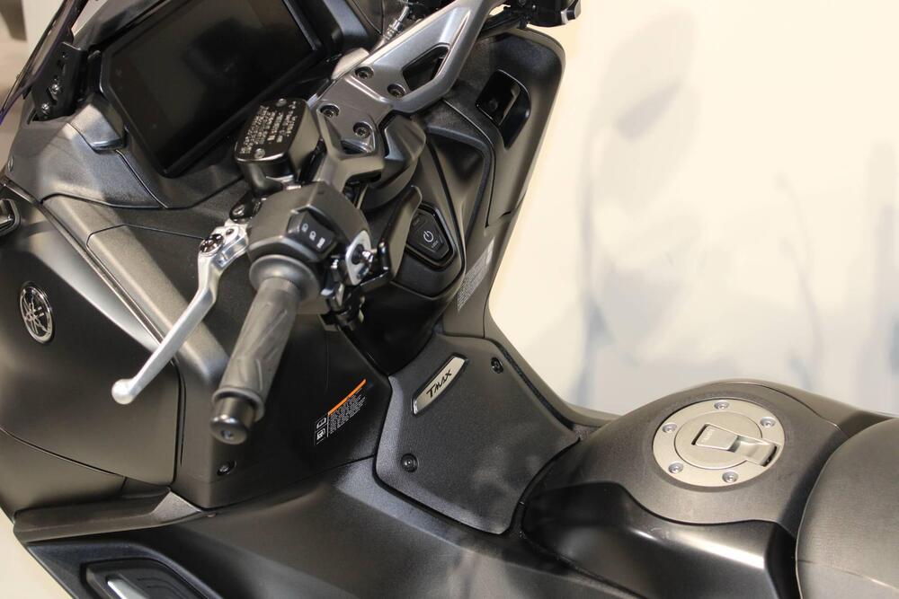 Yamaha T-Max 560 (2022 - 24) (5)