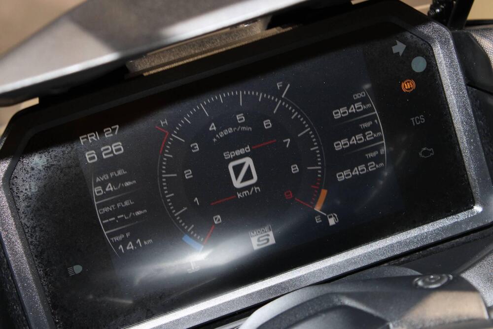 Yamaha T-Max 560 (2022 - 24) (6)