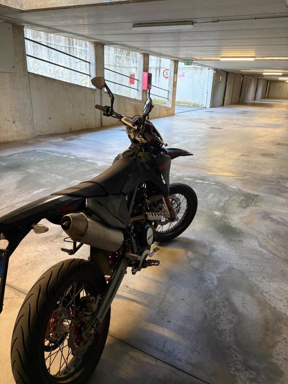 Fantic Motor XMF 125 Motard Performance 4T (2023 - 24) (6)