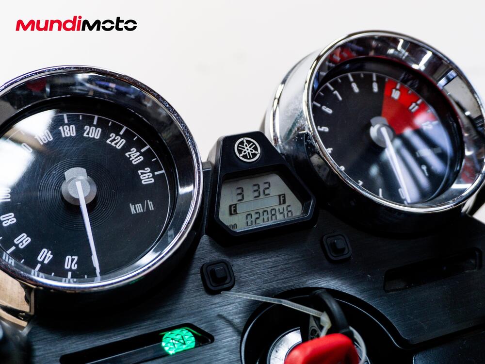 Yamaha XJR 1300 60th Anniversary (2015 - 16) (10)