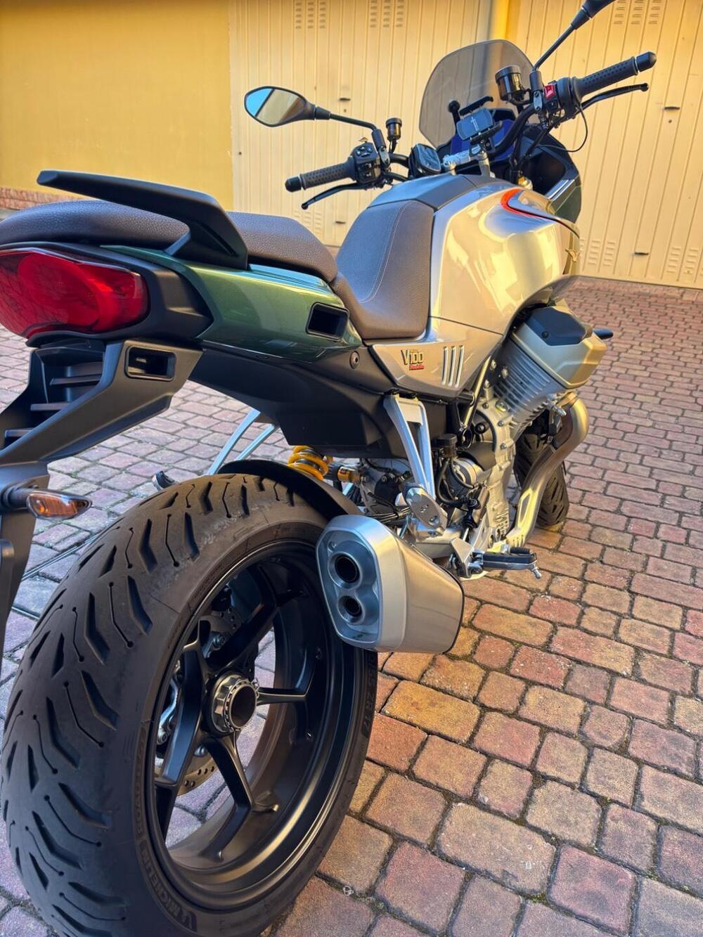 Moto Guzzi V100 Mandello S (2022 - 24) (8)