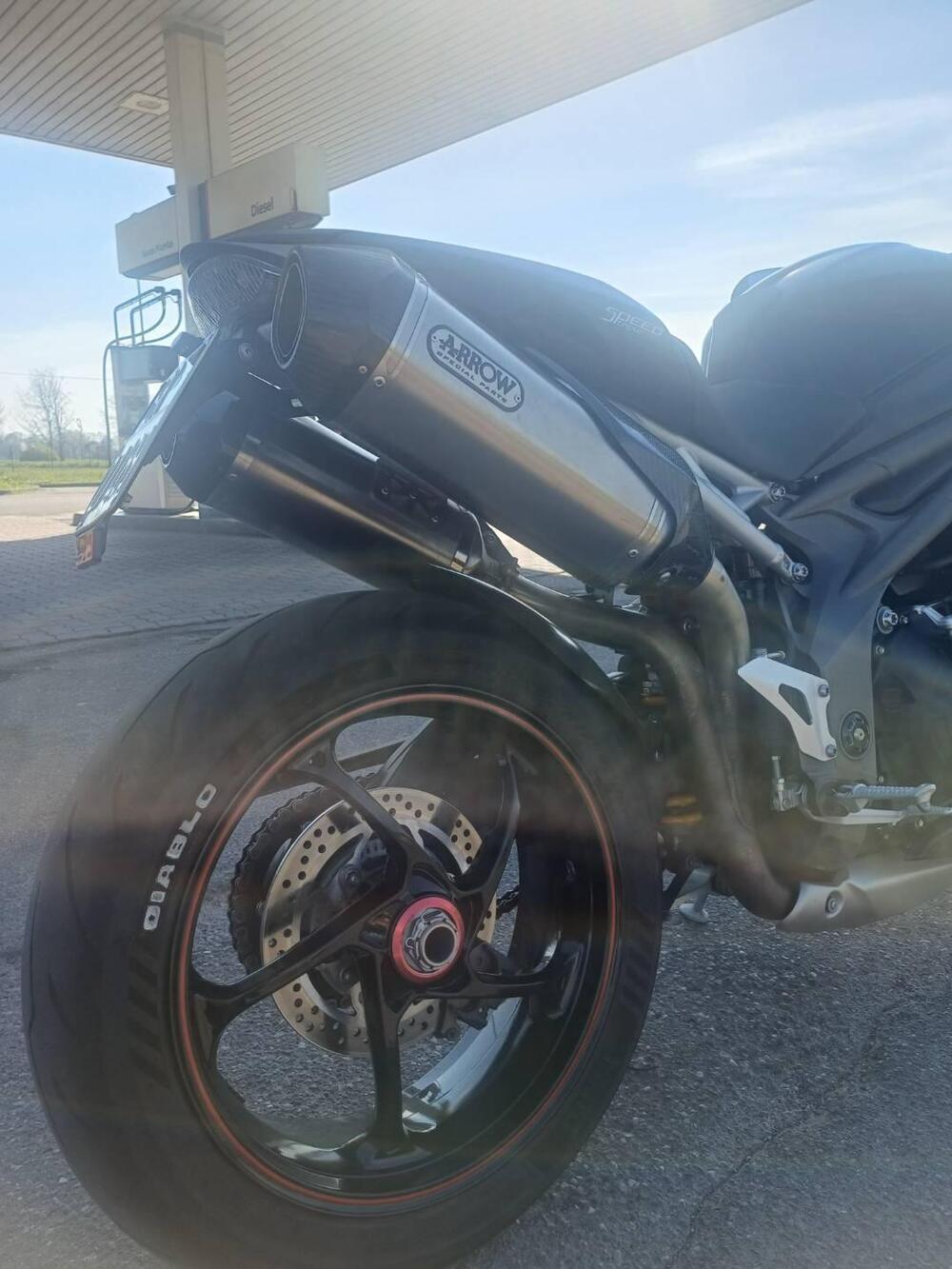 Triumph Speed Triple 1050 RS (2018 - 20) (2)