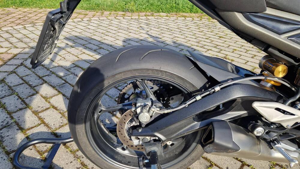 Triumph Street Triple 765 RS (2023 - 26) (6)