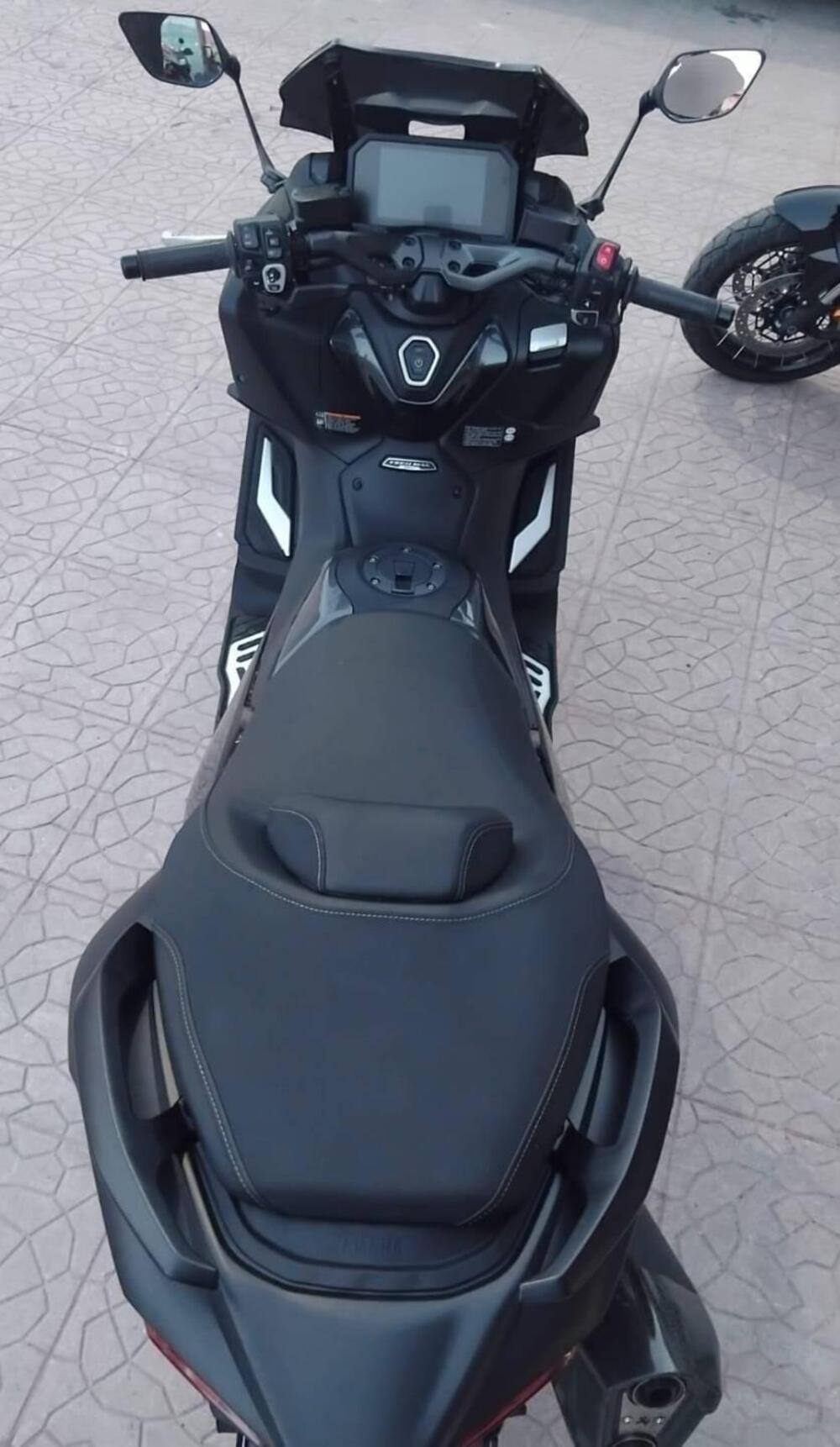 Yamaha T-Max 560 Tech Max (2022 - 24) (5)