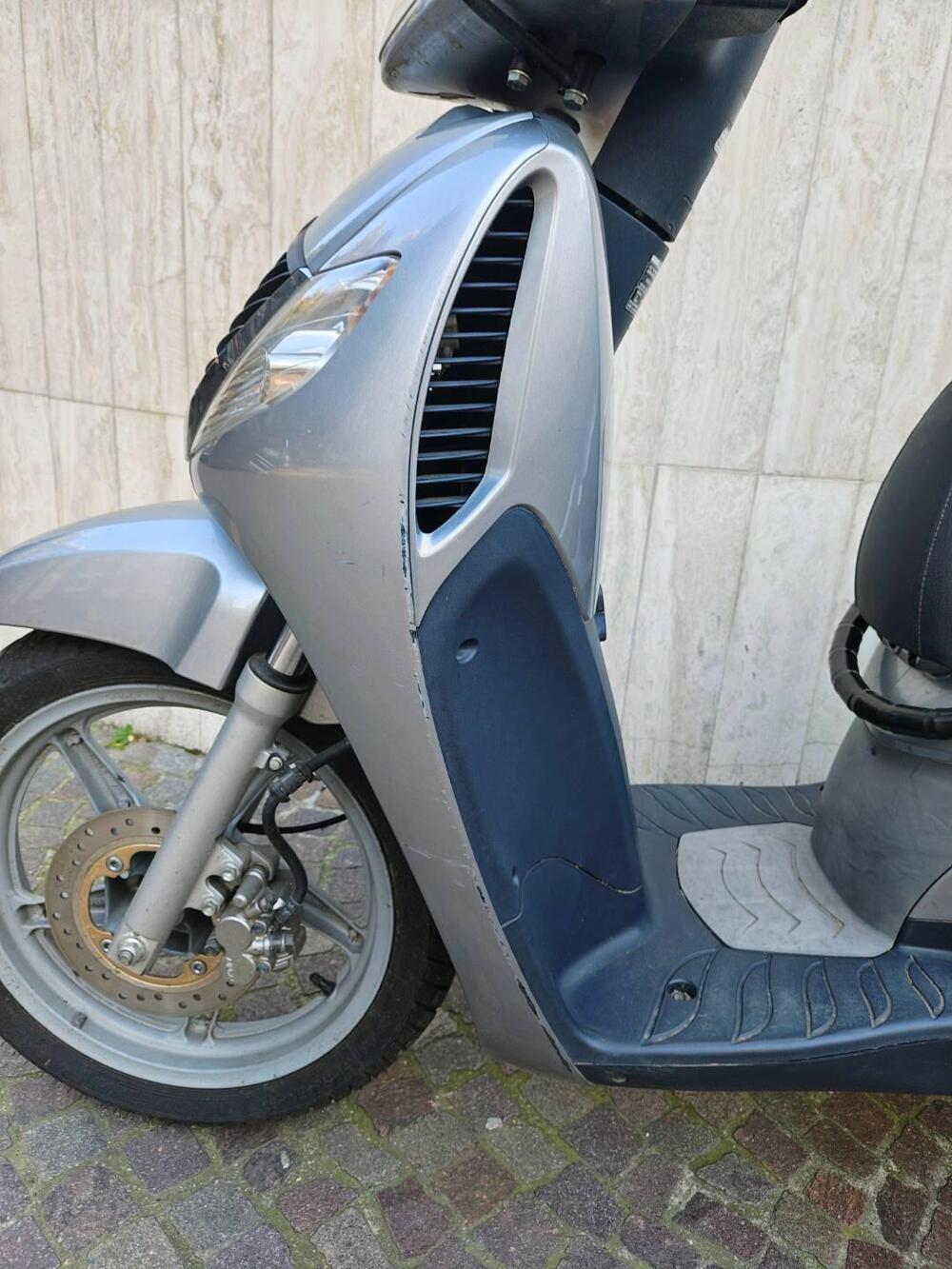 Honda SH 150 (2000 - 06) (9)