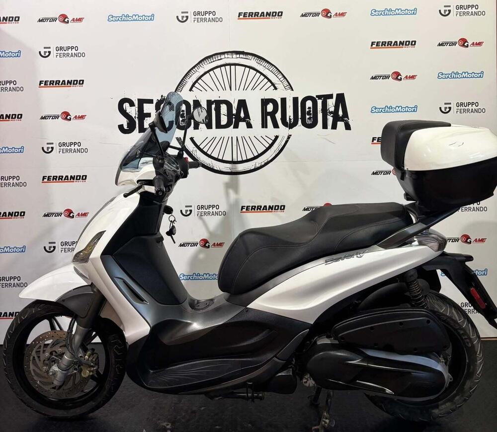 Piaggio Beverly 350 ABS (2016 - 20) (2)