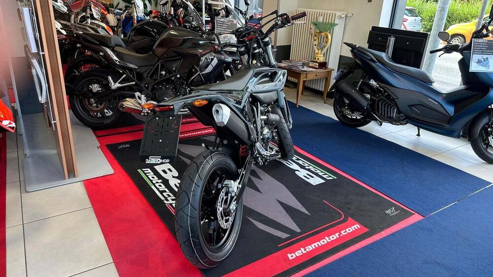 Betamotor RR 125 4T Motard T - X Special Edition (2025 - 26) (3)