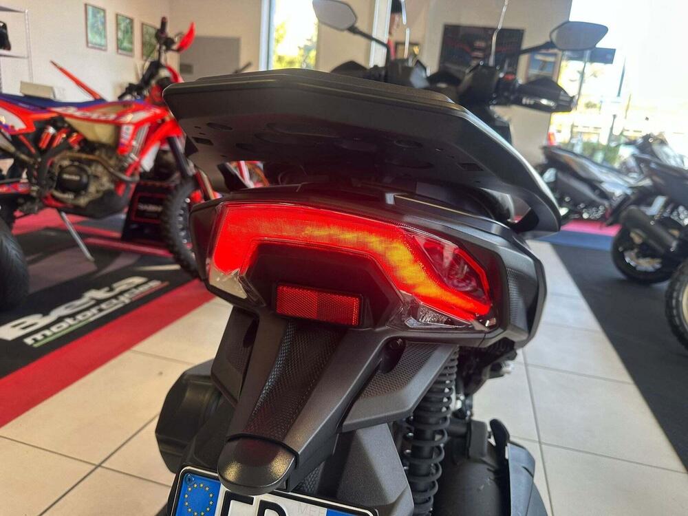 Sym Joyride 300 (2022 - 24) (11)