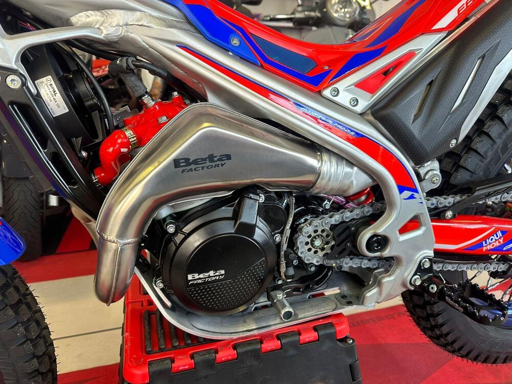 Betamotor Sincro 300 2T (2026) (13)